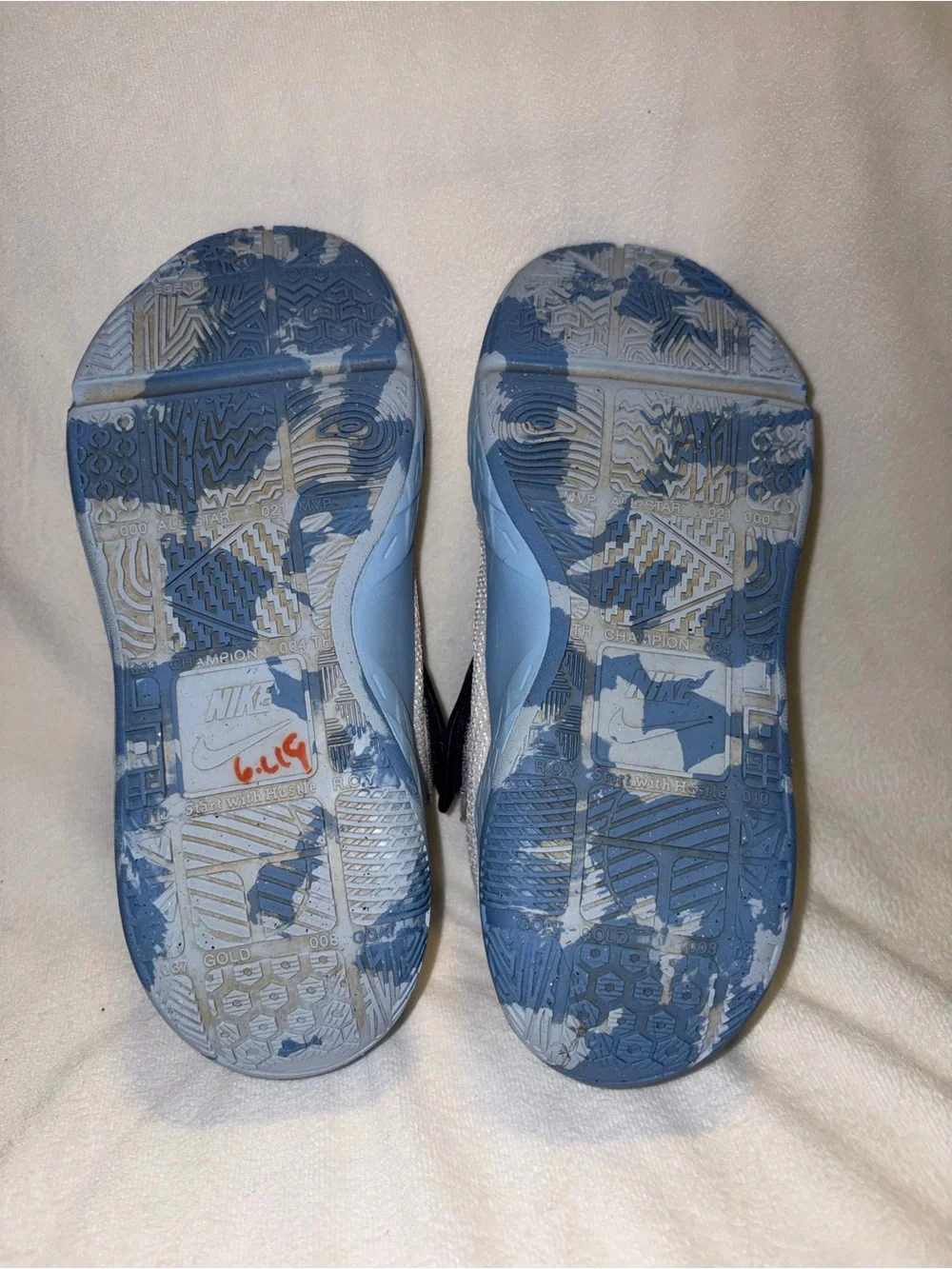 Nike Kids Sneakers in White and Light Blue with Navy Swoosh boy size 5.5